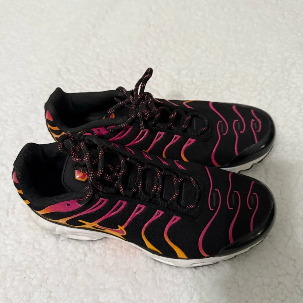 Nike women9s sneakers
